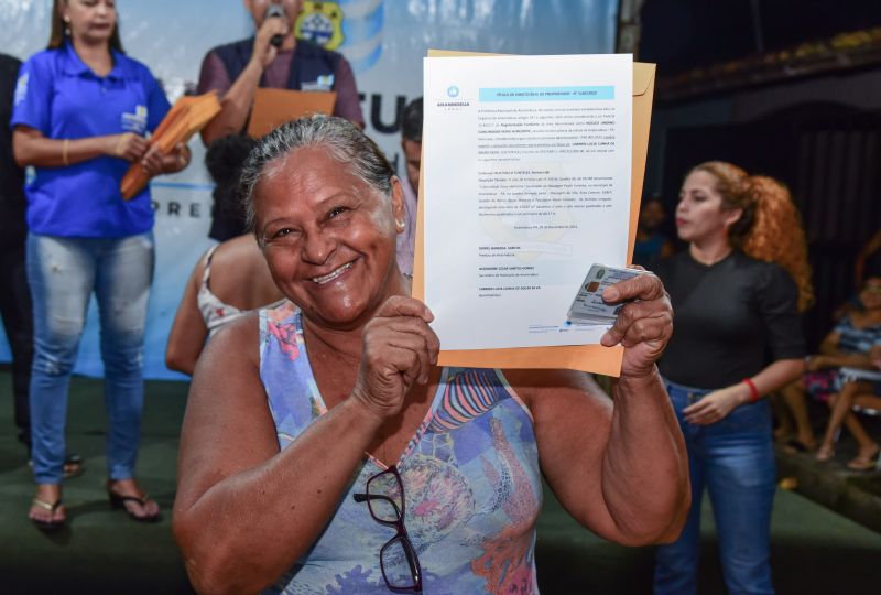 Entrega de 382 Títulos de Propriedade na Comunidade Novo Horizonte no bairro Centro