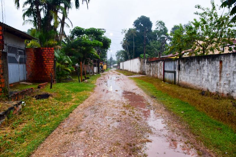 Assinatura de Ordem de Serviço para Obras de Drenagem e Pavimentação Asfáltica na Comunidade do Vasquinho no bairro co Curuçambá