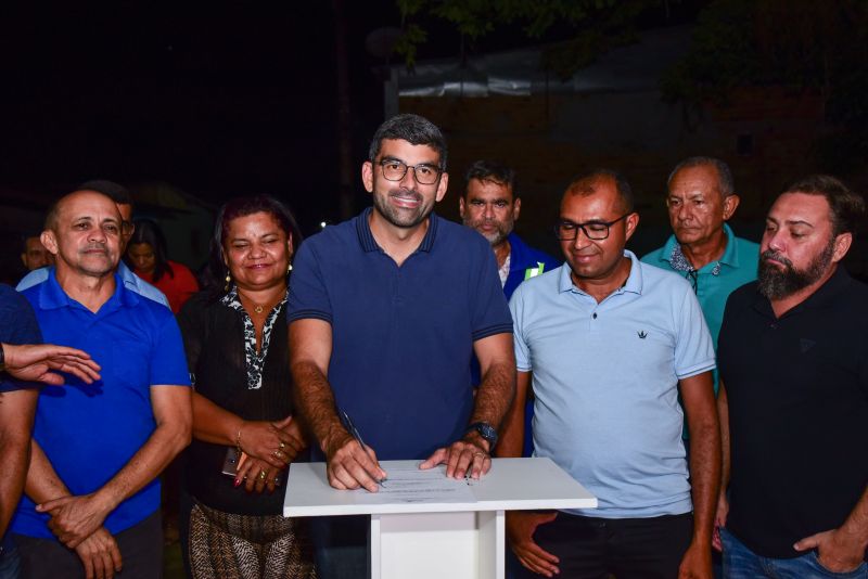 Assinatura de Ordem de Serviço para Obras de Drenagem e Pavimentação Asfáltica na Comunidade do Vasquinho no bairro co Curuçambá