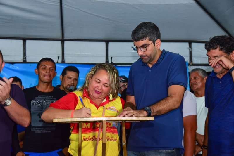 Assinatura de Ordem de Serviço para Obras de Drenagem e Pavimentação Asfáltica na Comunidade Helderlândia no Distrito Industrial