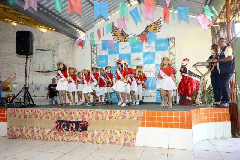 Apresentação do Arraiá do Pavulagem dos alunos da EMEF Geraldo Manso