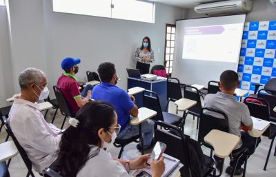 galeria: Visita dos batedores artesanais de açaí do lado Sul à Casa do Açaí