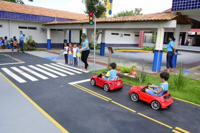 galeria: CMREI Ana Lúcia na rua Três no Julia Seffer