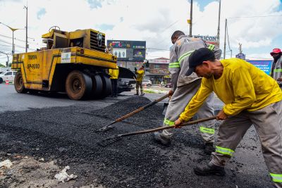 galeria: Trabalho de pavimentação e asfalto na Arterial 18