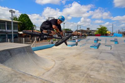 galeria: Fotos de apoio de ciclista e sketistas na pista Radical do Curuçambá