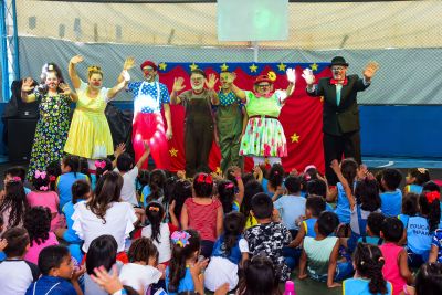 galeria: Teatro para Todos - Para Alunos da Rede Municipal - UEI Irmã Nair no bairro da Guanabara