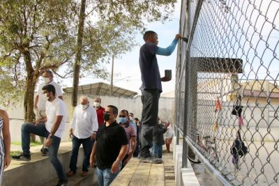 notícia: Prefeito Dr. Daniel visita as obras de reforma do Mercado da Guanabara