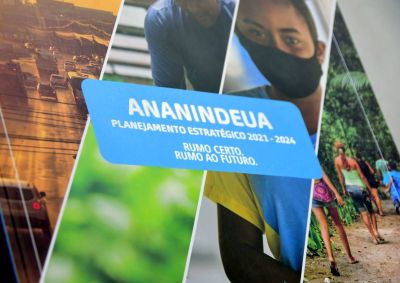notícia: Prefeitura de Ananindeua entrega Revista de Planejamento Estratégico