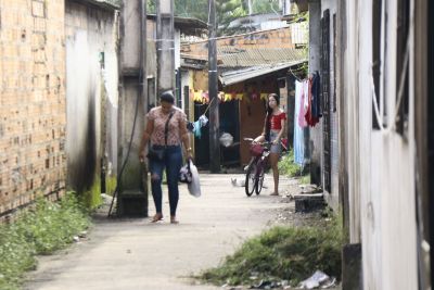 notícia: Prefeitura realiza voo inaugural para regularização fundiária na comunidade Muralha 