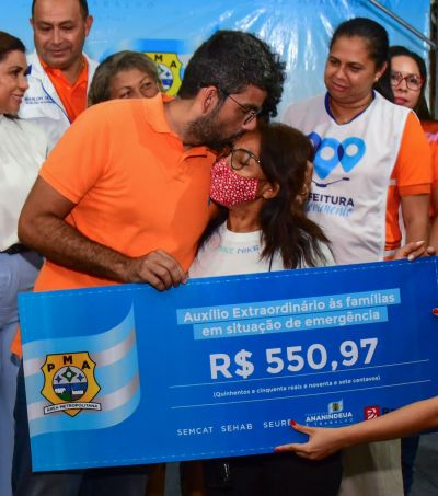 notícia: Prefeitura investe mais de 350 mil reais para auxiliar famílias vítimas de vendaval