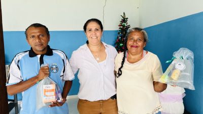 notícia: Véspera de Natal tem ceia solidária para pessoas em situação de rua em Ananindeua 