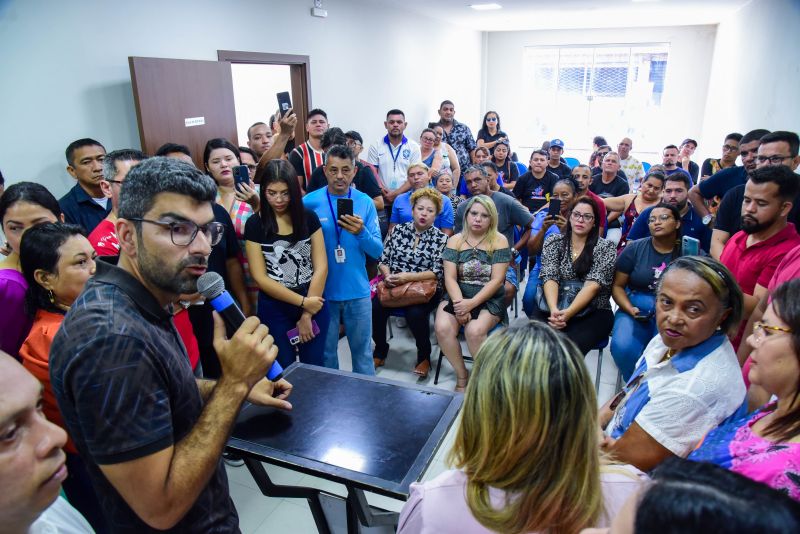 Assinatura De Ordem De Serviço Na Vila Esperança, Para Reforma da Unidade de Saúde e Programa Ilumina Mais Luz para Ananindeua