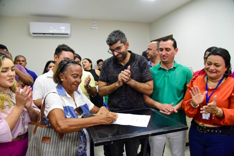 Assinatura De Ordem De Serviço Na Vila Esperança, Para Reforma da Unidade de Saúde e Programa Ilumina Mais Luz para Ananindeua