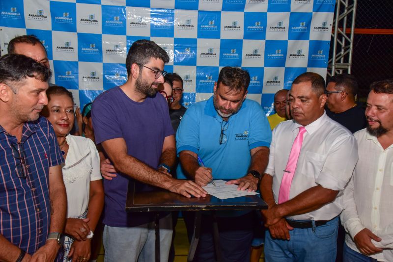 Assinatura de Ordem de Serviço para Construção da nova praça no bairro do Jaderlândia