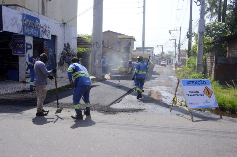 Serviço de Asfaltamento no conjunto Amapá no bairro Curuçambá