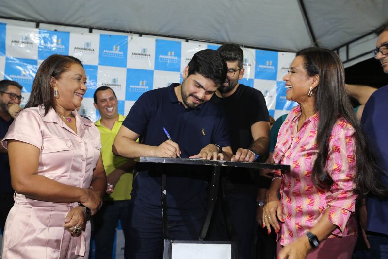 Assinatura de Ordem de Serviço para Reforma da Praça Estrela na Cidade Nova Ill