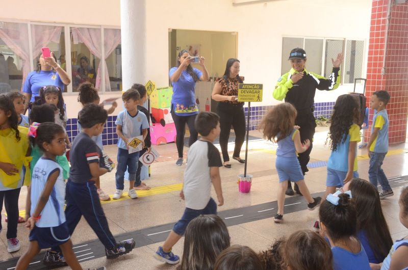 Educação de Trânsito na escola Girassol