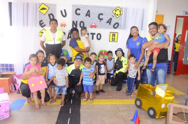 Educação de Trânsito na escola Girassol