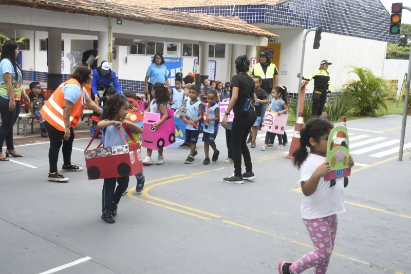 Educação de Trânsito na CMREI Profª Ana Lucia no Conjunto Júlia Seffer