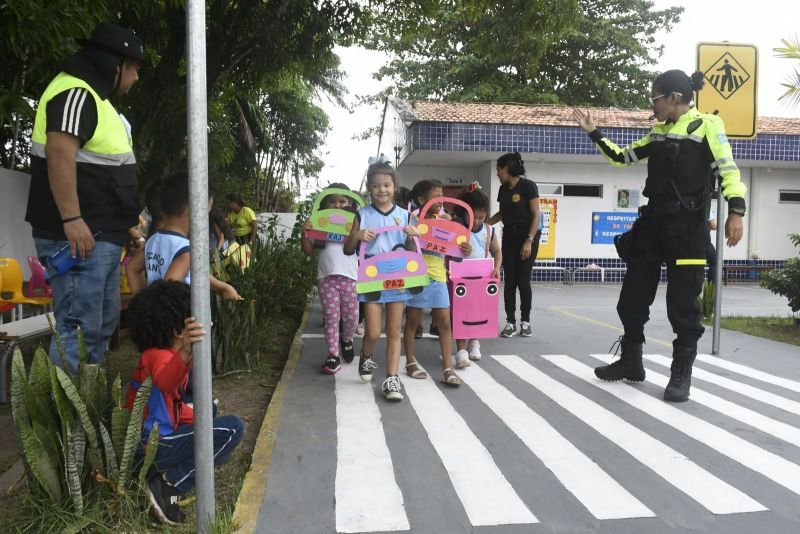 Educação de Trânsito na CMREI Profª Ana Lucia no Conjunto Júlia Seffer