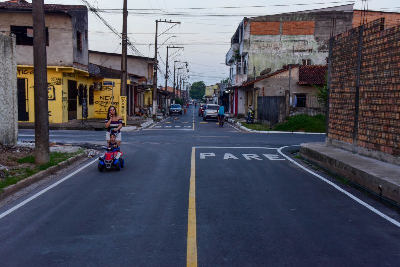 Inauguração asfáltica no bairro do Paar com Asfalto Novo e Sinalização Viária