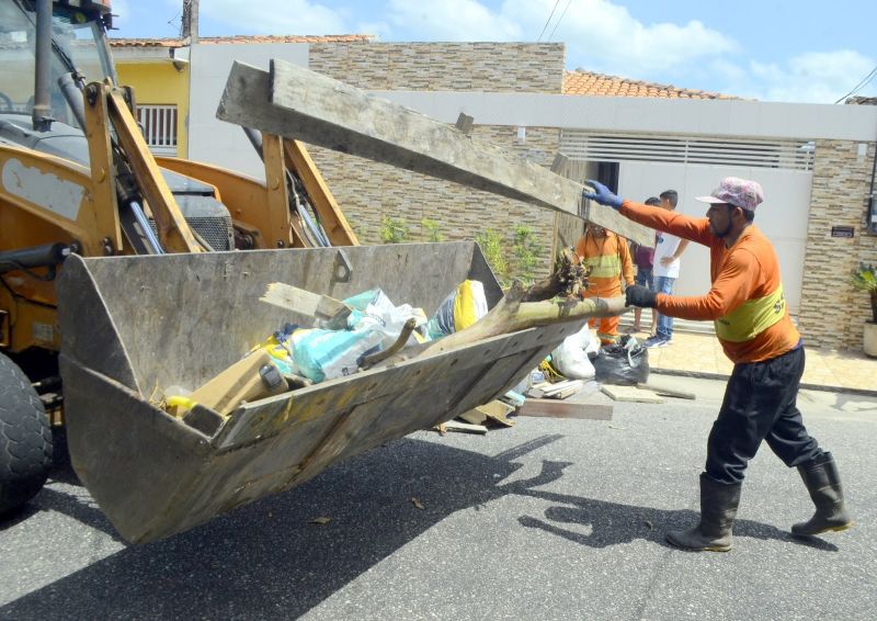 Mutirão de Limpeza nos bairros