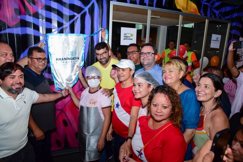 Inauguração da nova avenida Deputado Alessandro Novelino, antiga rua do fio na Cidade Nova Ill