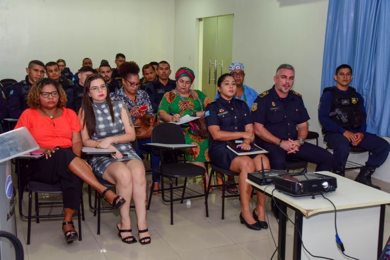 Palestra sobre violência racial e intolerância religiosa no Auditorio da OAB Ananindeua