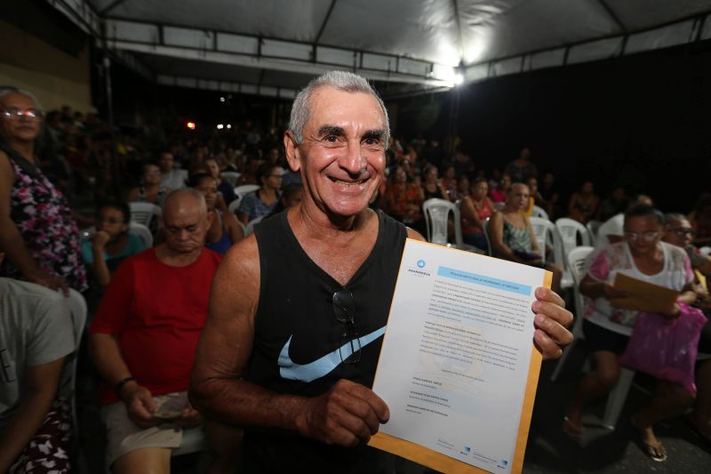 Entrega de Títulos de Propriedade na comunidade Park no bairro Icuí