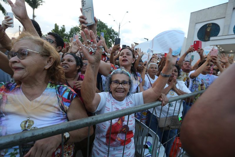 Chegada do traslado da Imagem Peregrina de Nossa Senhora de Nazaré na Igreja Matriz de Ananindeua