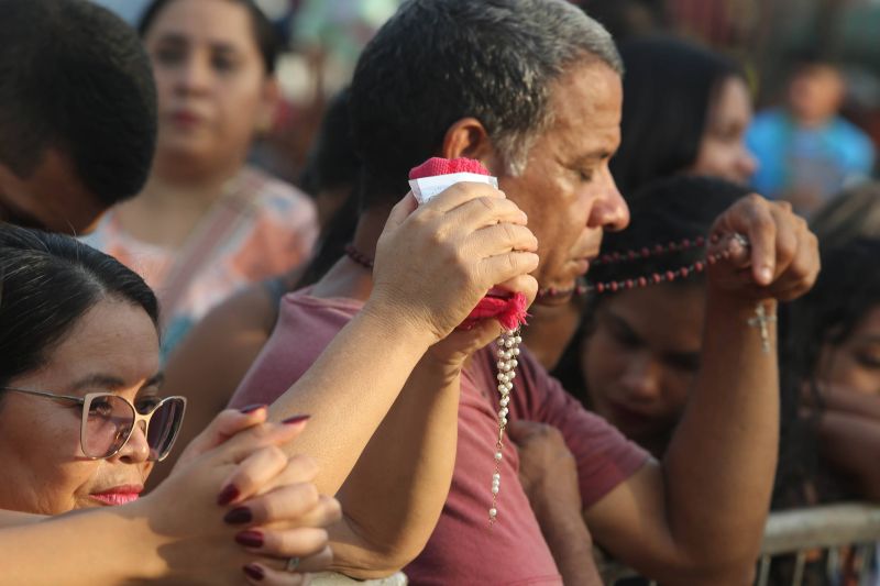 Chegada do traslado da Imagem Peregrina de Nossa Senhora de Nazaré na Igreja Matriz de Ananindeua