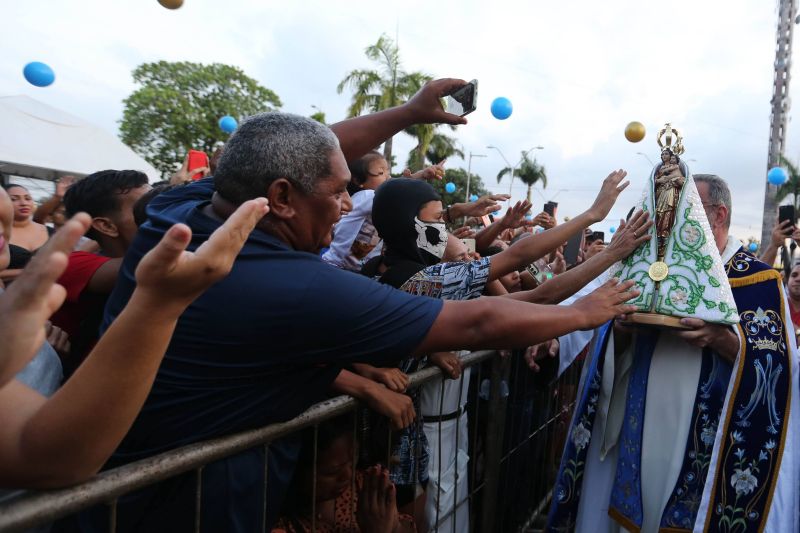 Chegada do traslado da Imagem Peregrina de Nossa Senhora de Nazaré na Igreja Matriz de Ananindeua