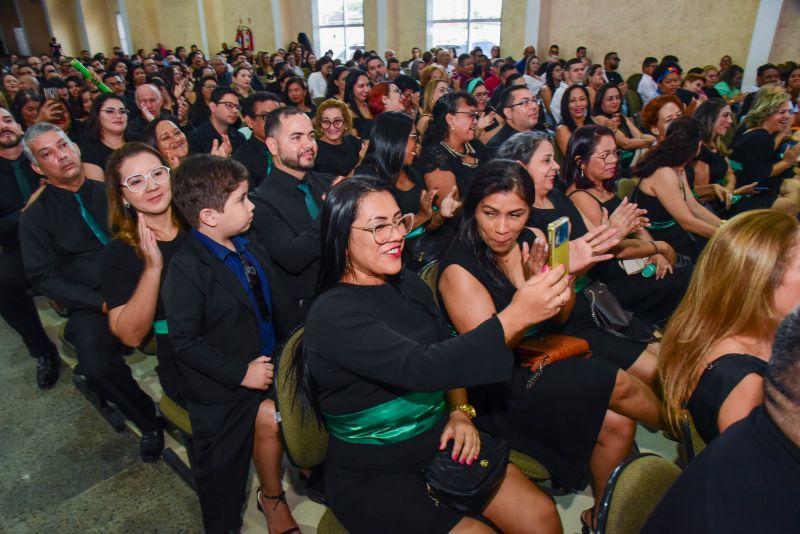 Entrega de Certificados do curso saúde com agente, para profissionais da área da Saúde. ( Asc / Ace )