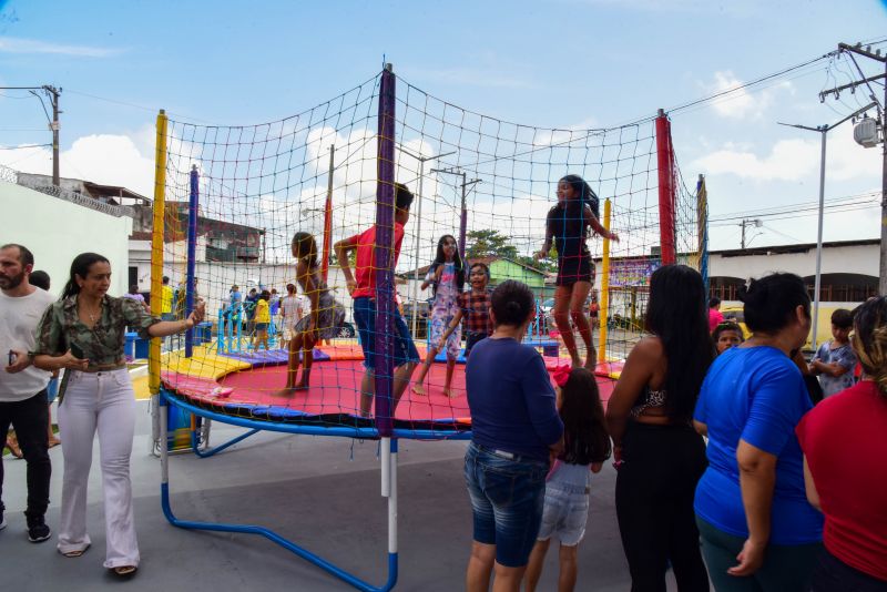 Inauguração da praça professora Maria de Fátima no conjunto Guajará I