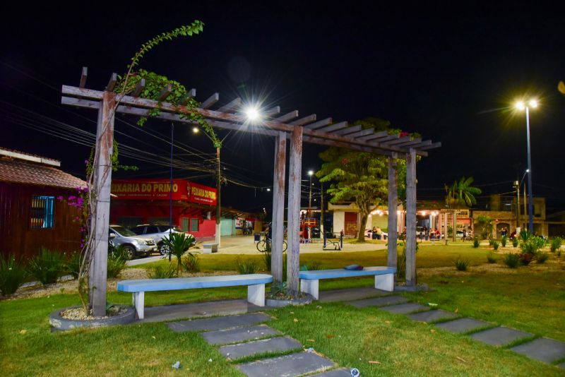 Praça Renascer na avenida 3 Corações na Cidade Nova