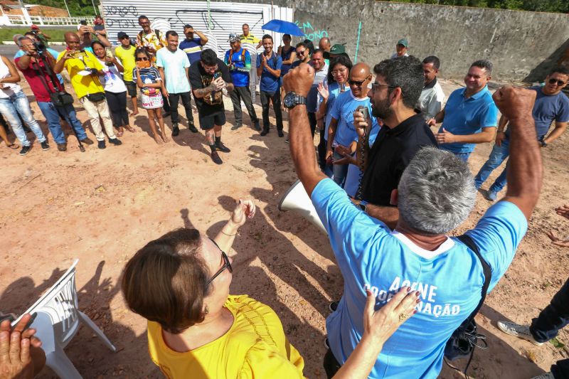 Ato de entrega de terreno para construção de Unidade Infantil na Comunidade 28 de Agosto