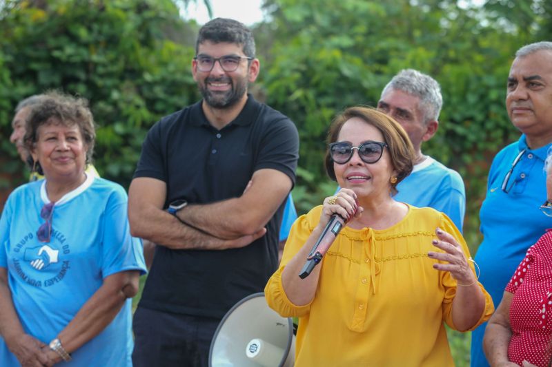 Ato de entrega de terreno para construção de Unidade Infantil na Comunidade 28 de Agosto