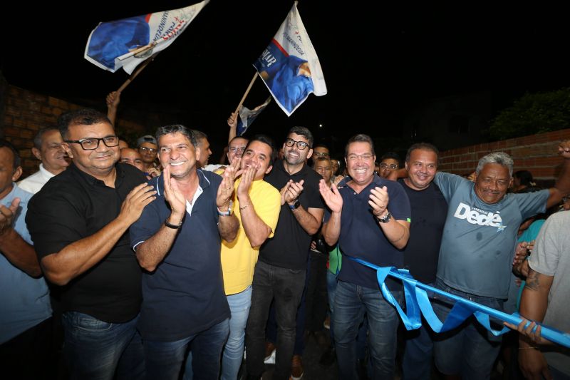 Inauguração asfáltica das ruas Minas Gerais, Sergipe e Curitiba no bairro de Águas Lindas