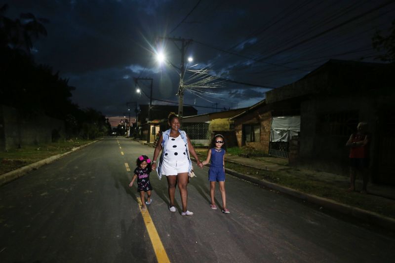 Inauguração asfáltica das ruas Minas Gerais, Sergipe e Curitiba no bairro de Águas Lindas