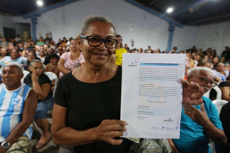 Entrega de Títulos de Propriedade na comunidade São Judas Tadeu no bairro de Águas Lindas