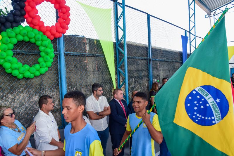 Entrega da quadra coberta da escola Cândida Santos de Souza e abertura dos jogos no Distrito Industrial