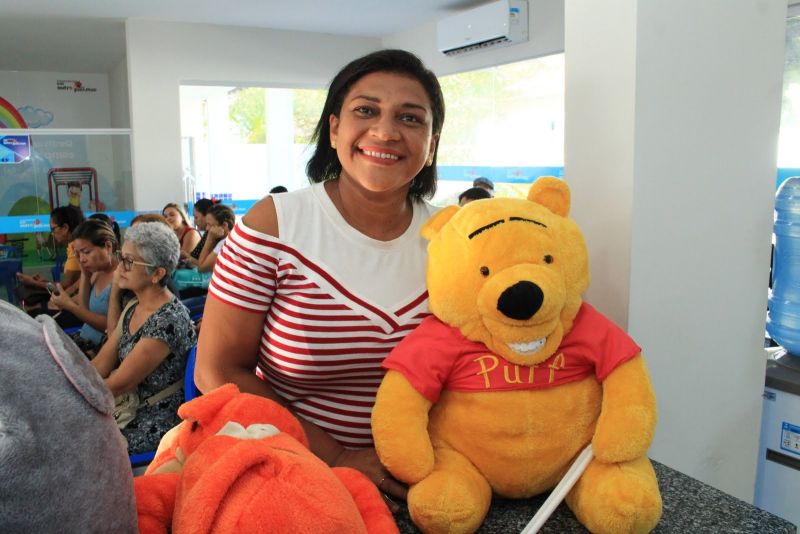 Entrega dos certificados dos pacientes atendidos no Programa Implante um Sorriso na unidade Paulo Frota