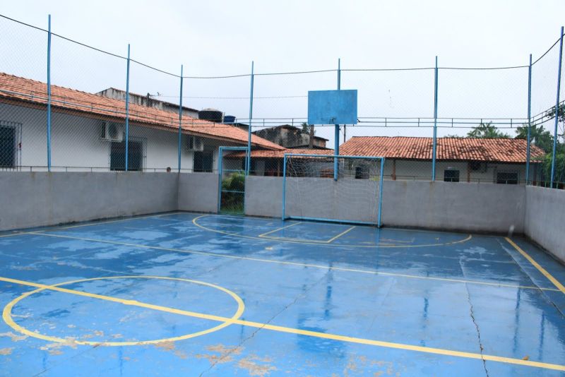 Assinatura de ordem de serviço para inicio das obras de construção de arquibancada, cobertura da quadra e vestiário na EMAF Maria do Carmo Monteiro na Mario Covas