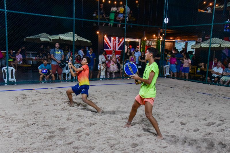 Evento esportivo na Orla de Ananindeua - Projeto Raquetes do Futuro - Beach Tênis e Tênis