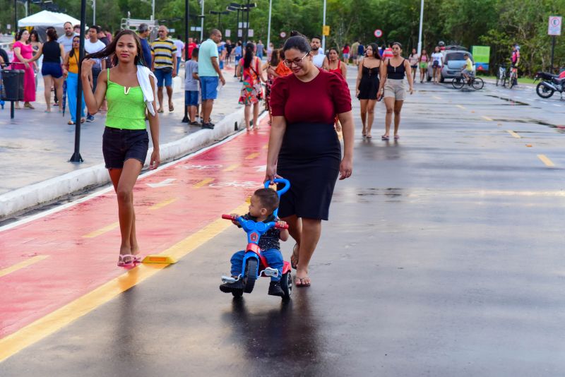 Espetáculo Natalino e Natal de Amor na Orla de Ananindeua