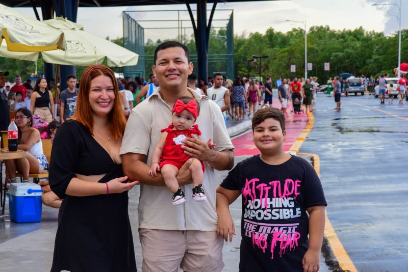 Espetáculo Natalino e Natal de Amor na Orla de Ananindeua