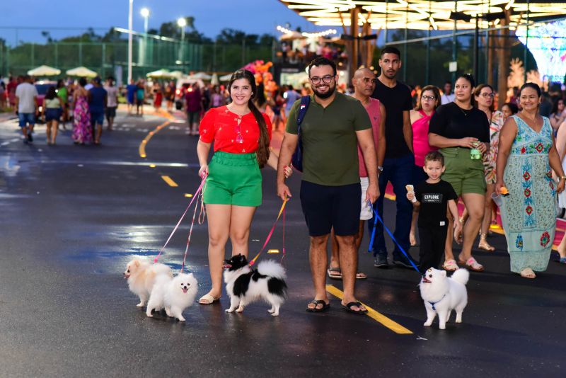 Espetáculo Natalino e Natal de Amor na Orla de Ananindeua