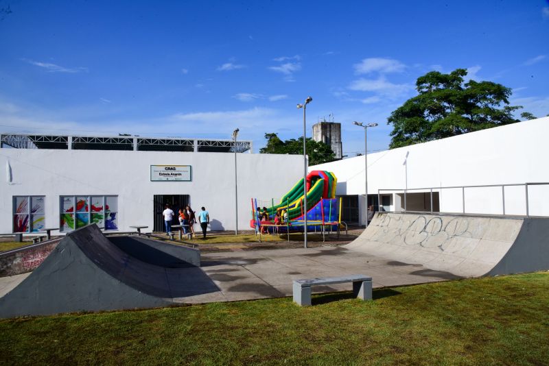 Entrega do Centro de Referência em Assistência Social Estrela Ananin - CRAS. Conjunto Júlia Seffer