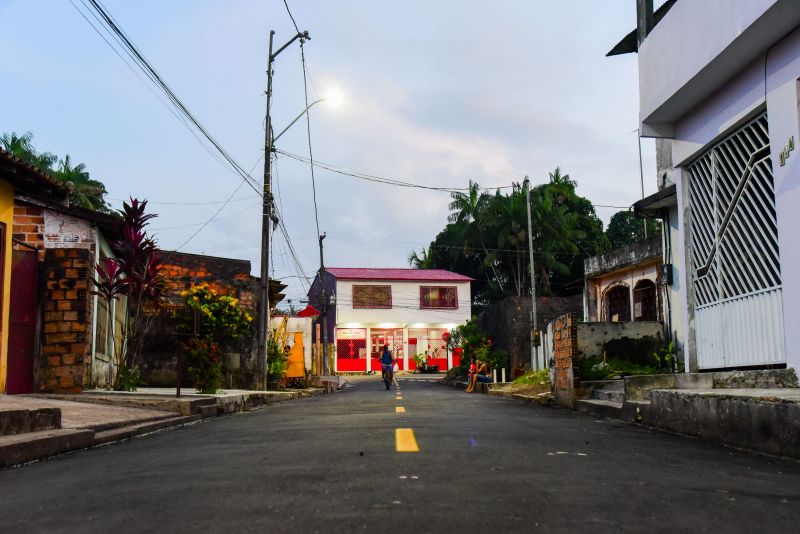 Inauguração das ruas da comunidade Vitória Régia no bairro Distrito Industrial