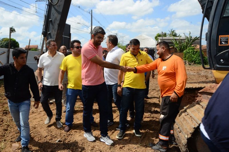 Assinatura de ordem serviço para construção 1ª Escola do Município que funcionará em tempo Integral EMEF Parque Eco Escola